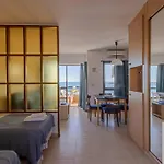 דירה Aloha Playa/apt With Wonderful Sea Views. בנאלמדנה
