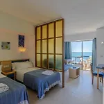 דירה Aloha Playa/apt With Wonderful Sea Views.